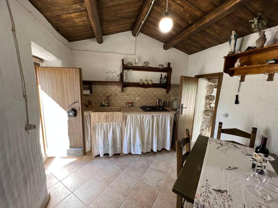 Muristene Pozzo Santa Cristina Paulilatino Екстер'єр фото