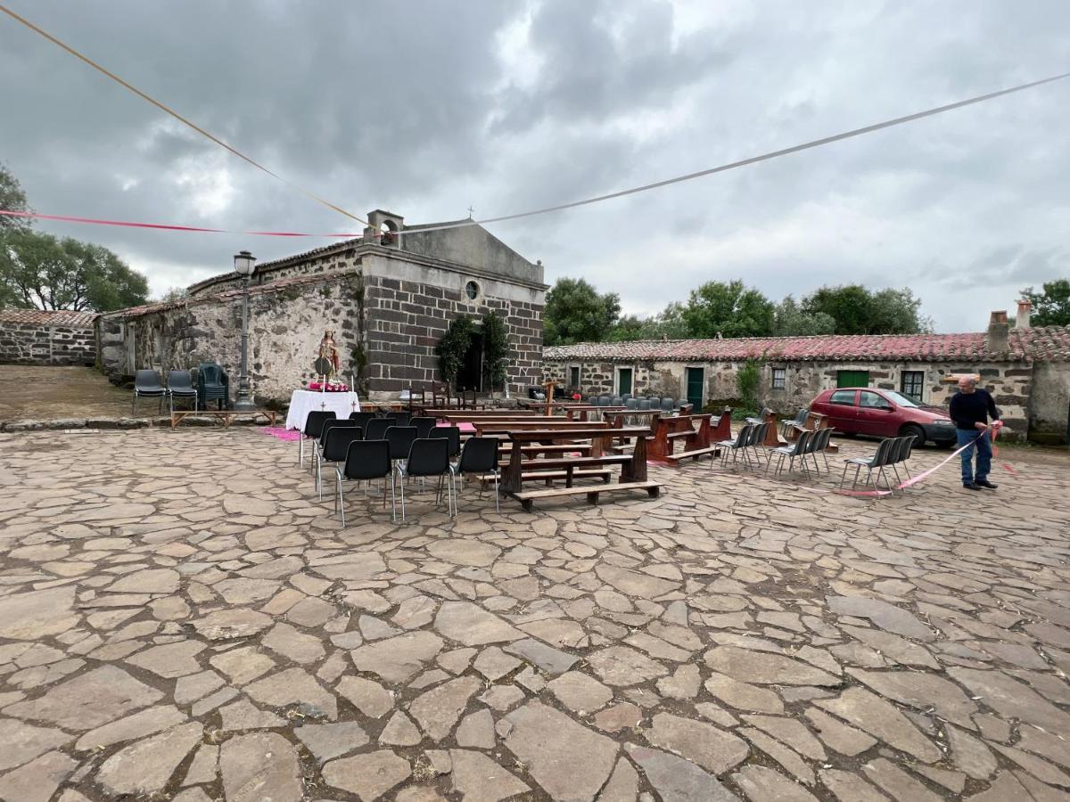 Muristene Pozzo Santa Cristina Paulilatino Екстер'єр фото
