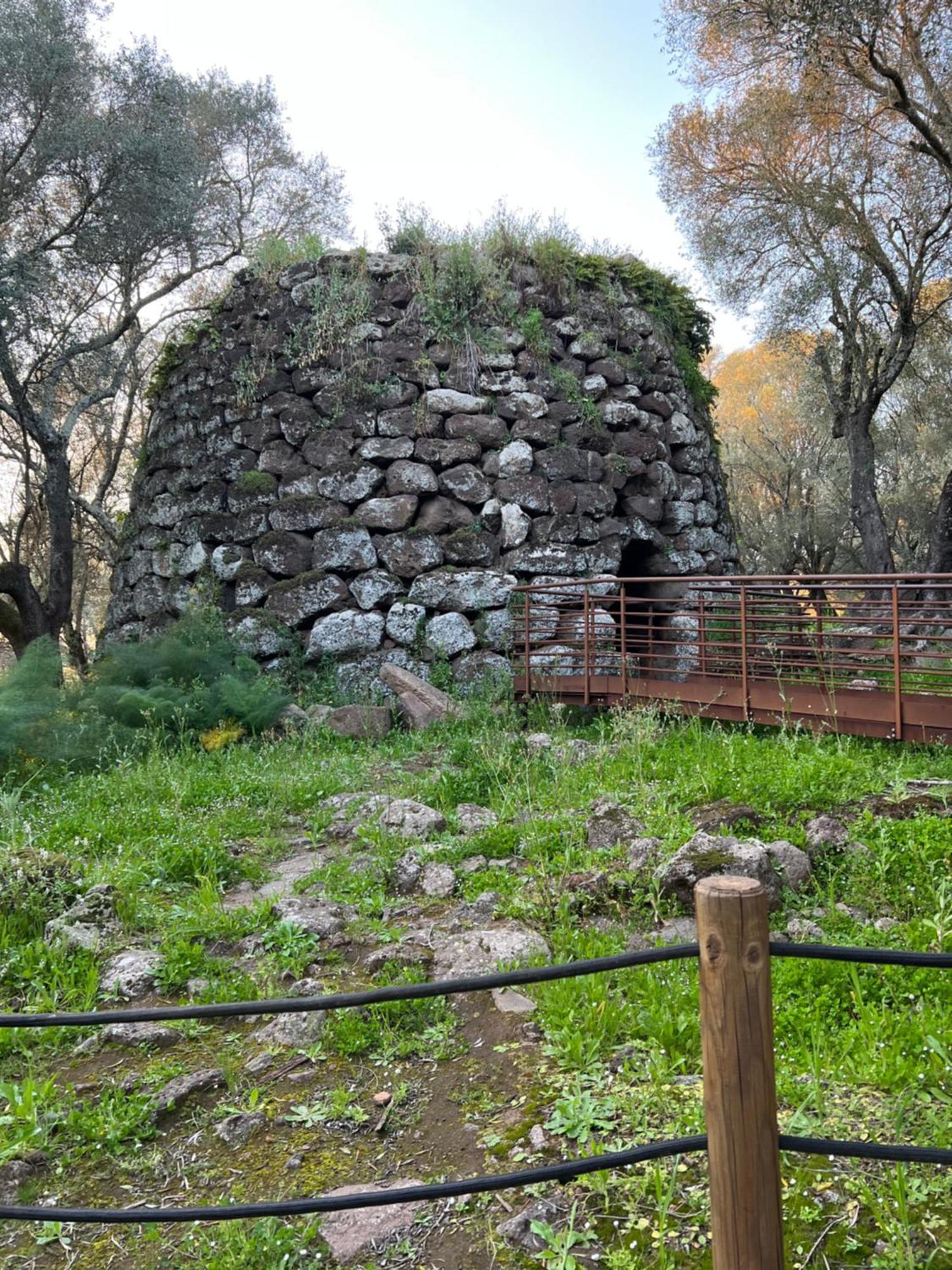 Muristene Pozzo Santa Cristina Paulilatino Екстер'єр фото